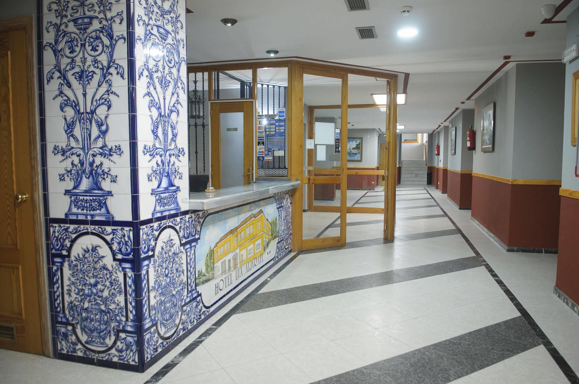 Hotel Lux Aljarafe Mairena del Aljarafe Ngoại thất bức ảnh